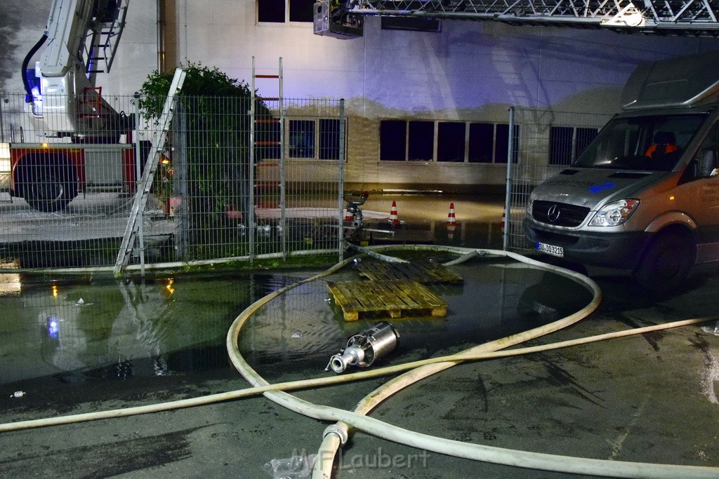 Grossbrand Halle Troisdorf Kriegsdorf Junkersring P753.JPG - Miklos Laubert
